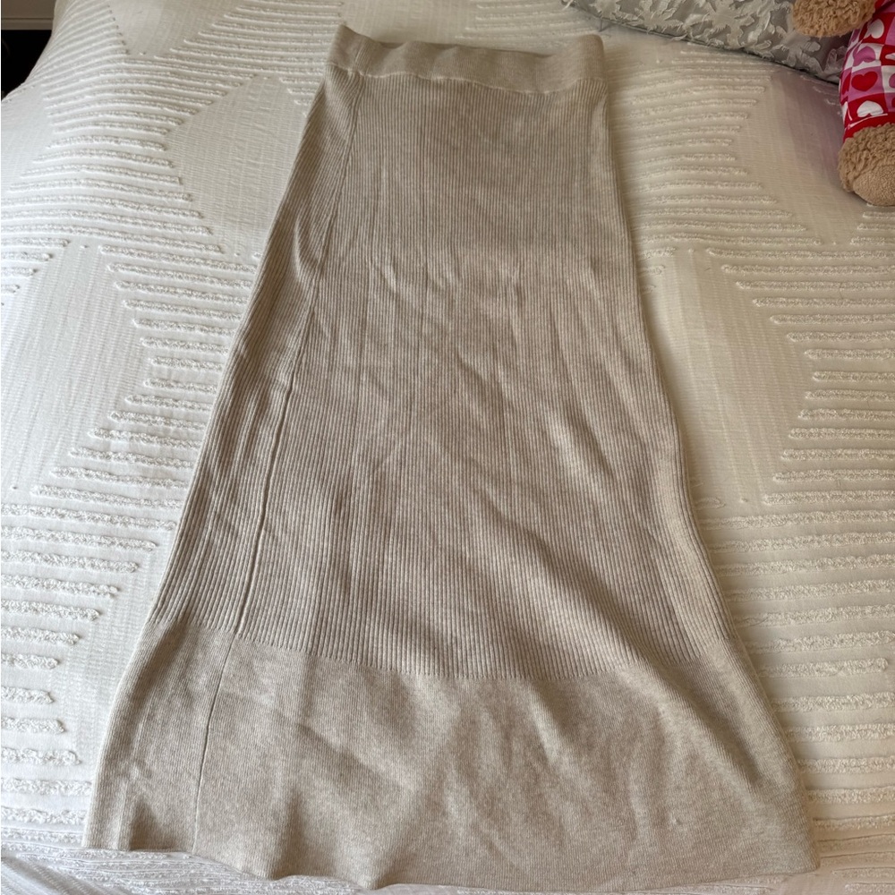 Splendid Elegant Beige Knit Skirt